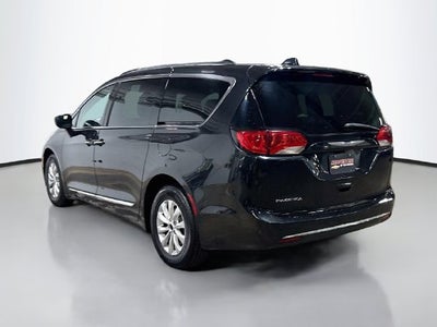 2017 Chrysler Pacifica Touring L CLEAN CARFAX!