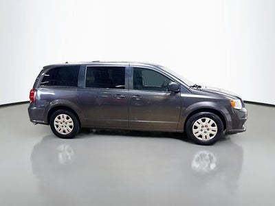 2018 Dodge Grand Caravan SE W/ BACKUP CAM