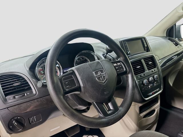 2018 Dodge Grand Caravan SE W/ BACKUP CAM