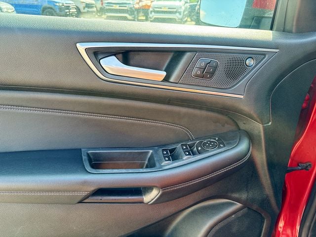 2022 Ford Edge Titanium 1 OWNER!