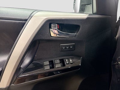 2017 Toyota RAV4 Limited W/ HEATED LEATHER SEATS