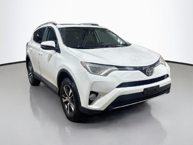 2017 Toyota RAV4 XLE AWD!