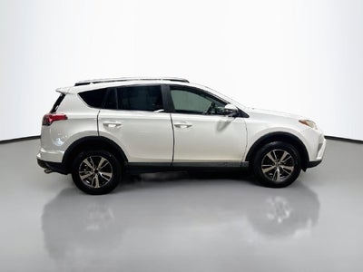 2017 Toyota RAV4 XLE AWD!
