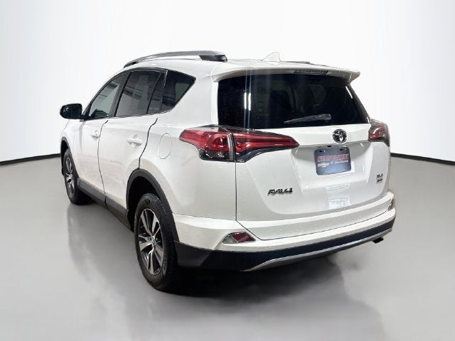 2017 Toyota RAV4 XLE AWD!