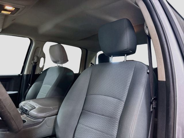 2017 RAM 3500 Tradesman 4X4 + HEMI!