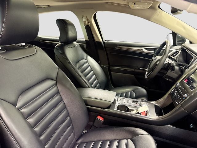 2019 Ford Fusion SEL W/ MOONROOF