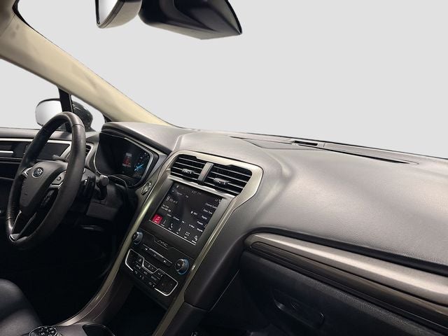 2019 Ford Fusion SEL W/ MOONROOF