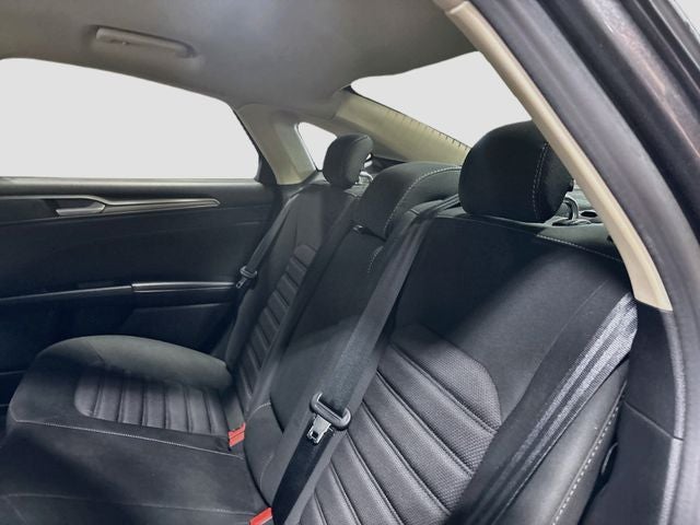 2017 Ford Fusion SE CLEAN CARFAX!