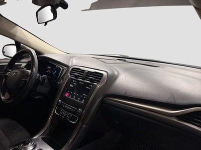 2017 Ford Fusion SE CLEAN CARFAX!