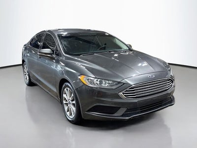 2017 Ford Fusion SE CLEAN CARFAX!