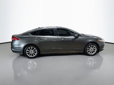 2017 Ford Fusion SE CLEAN CARFAX!