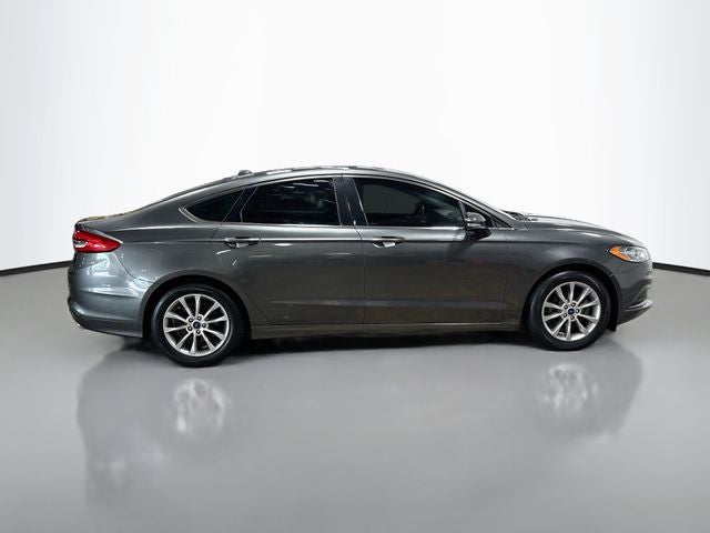 2017 Ford Fusion SE CLEAN CARFAX!