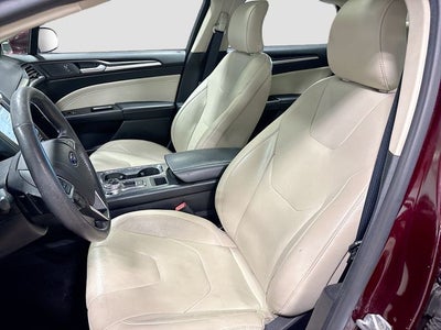 2017 Ford Fusion Titanium W/ MOONROOF