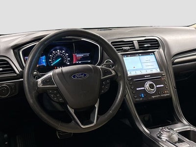 2017 Ford Fusion Titanium W/ MOONROOF