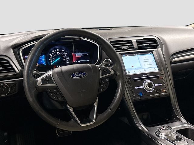 2017 Ford Fusion Titanium W/ MOONROOF