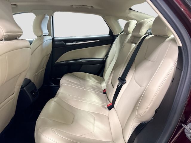 2017 Ford Fusion Titanium W/ MOONROOF