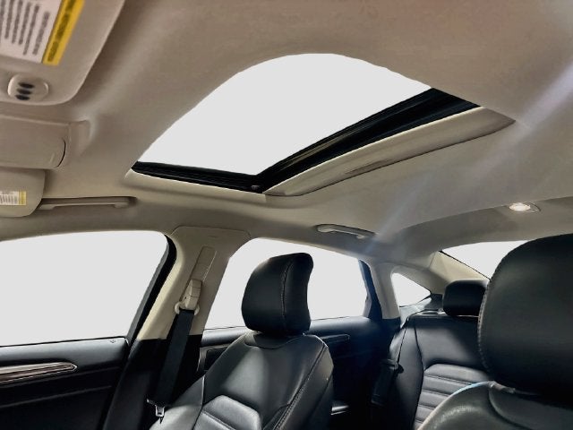 2017 Ford Fusion SE W/ SUNROOF