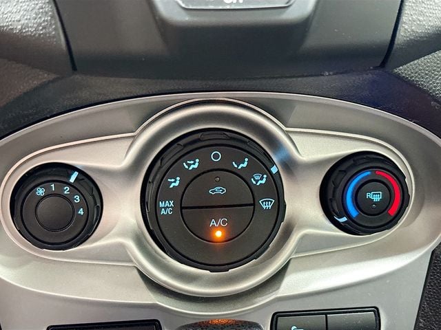 2017 Ford Fiesta SE CLEAN CARFAX+ MOONROOF
