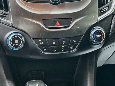 2017 Chevrolet Cruze LT HATCHBACK!