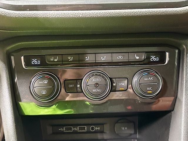 2018 Volkswagen Tiguan 2.0T SEL Premium W/ HEATED SEATS