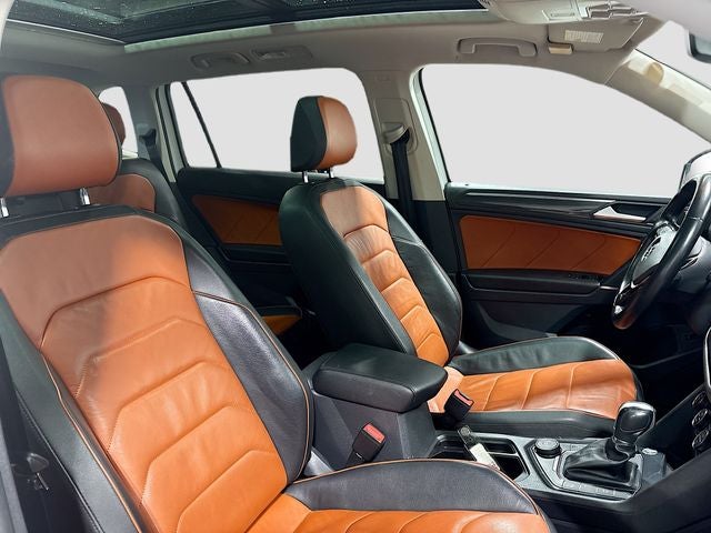 2018 Volkswagen Tiguan 2.0T SEL Premium W/ HEATED SEATS