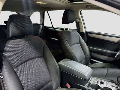 2018 Subaru Outback 2.5i Premium 1 OWNER CLEAN CARFAX!