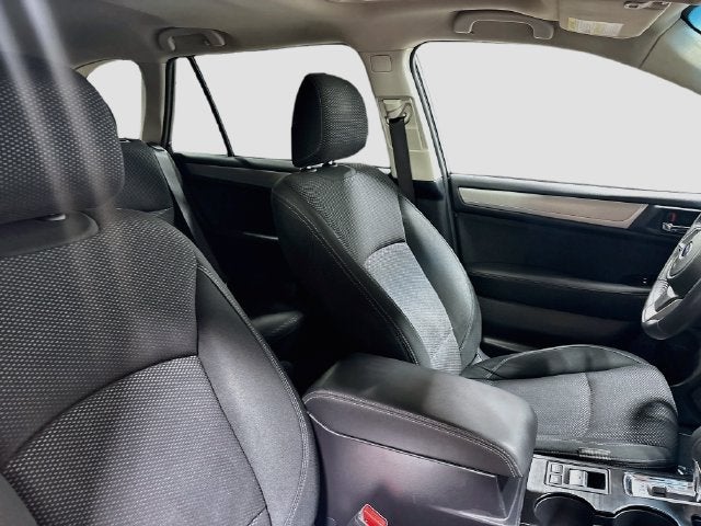 2019 Subaru Outback 2.5i Premium AWD!