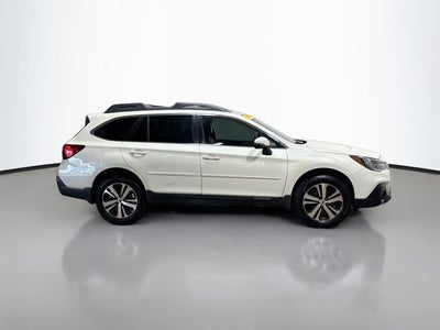 2018 Subaru Outback 2.5i Limited W/ SUNROOF