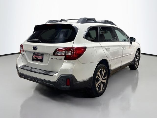 2018 Subaru Outback 2.5i Limited W/ SUNROOF