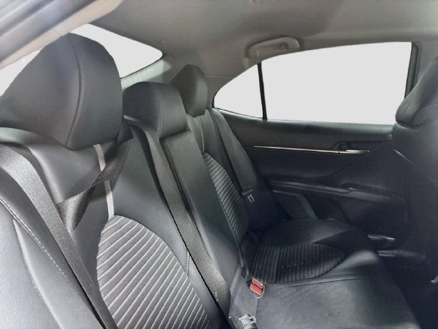 2019 Toyota Camry SE W/ MOONROOF