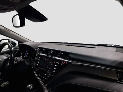 2019 Toyota Camry SE W/ MOONROOF