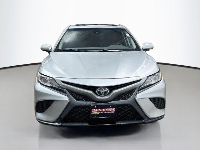 2019 Toyota Camry SE W/ MOONROOF