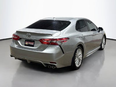 2019 Toyota Camry SE W/ MOONROOF