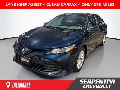 2019 Toyota Camry LE W/ CLEAN CARFAX