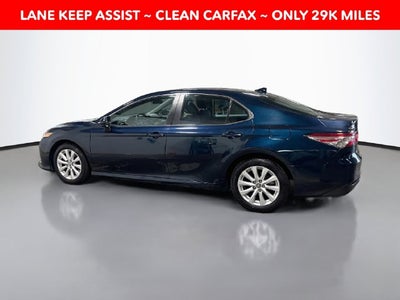 2019 Toyota Camry LE W/ CLEAN CARFAX