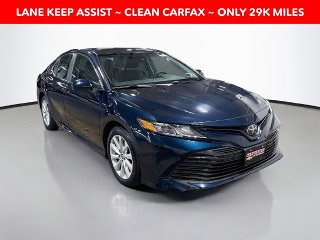2019 Toyota Camry LE W/ CLEAN CARFAX