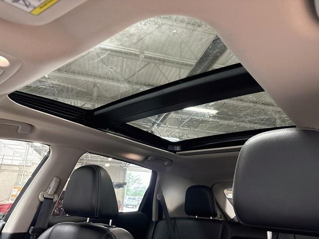 2017 Nissan Murano Platinum W/ 10K MILES!!
