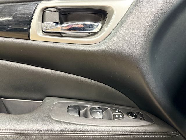 2018 Nissan Pathfinder SV 1 OWNER!