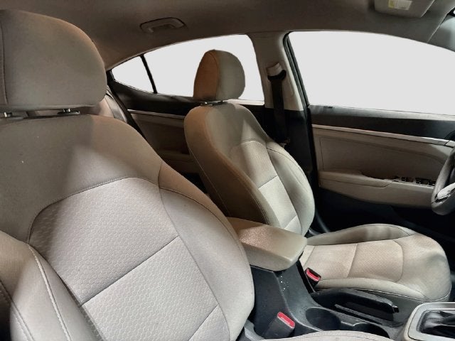 2019 Hyundai Elantra SE W/ BACKUP CAM