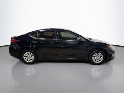 2019 Hyundai Elantra SE W/ BACKUP CAM