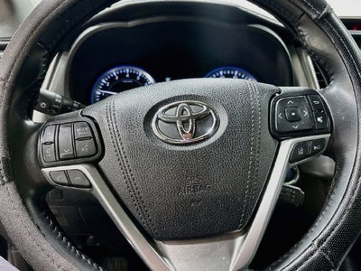 2017 Toyota Highlander XLE W/ SUNROOF
