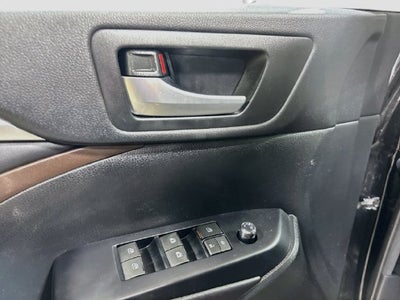 2017 Toyota Highlander XLE W/ SUNROOF