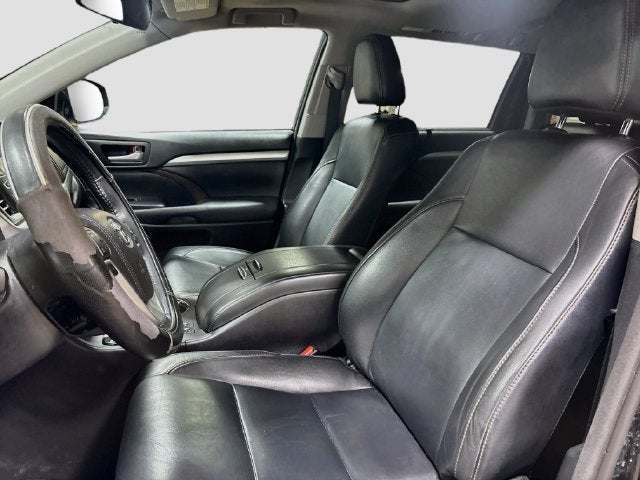 2017 Toyota Highlander XLE W/ SUNROOF