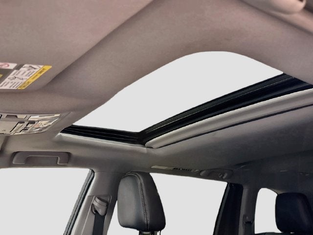 2017 Toyota Highlander XLE W/ SUNROOF
