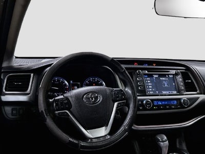 2017 Toyota Highlander XLE W/ SUNROOF