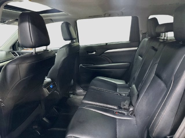 2017 Toyota Highlander XLE W/ SUNROOF