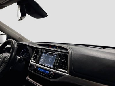 2017 Toyota Highlander XLE W/ SUNROOF