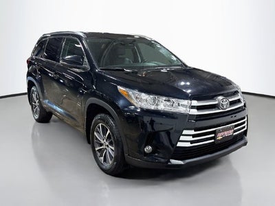 2017 Toyota Highlander XLE W/ SUNROOF