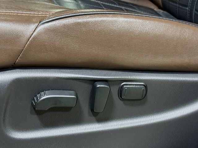 2020 Nissan Armada Platinum W/ MOONROOF + NAV