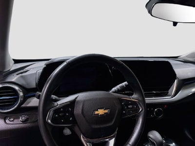 2024 Chevrolet Trax LT CLEAN CARFAX!